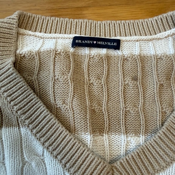 Brandy Melville/John Galt Striped Nikki V-Neck Cable Knit Sweater beige white - Picture 8 of 10